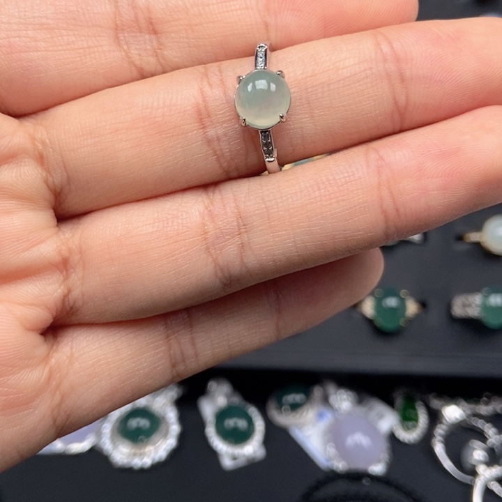 翡翠未镶嵌戒指戒指