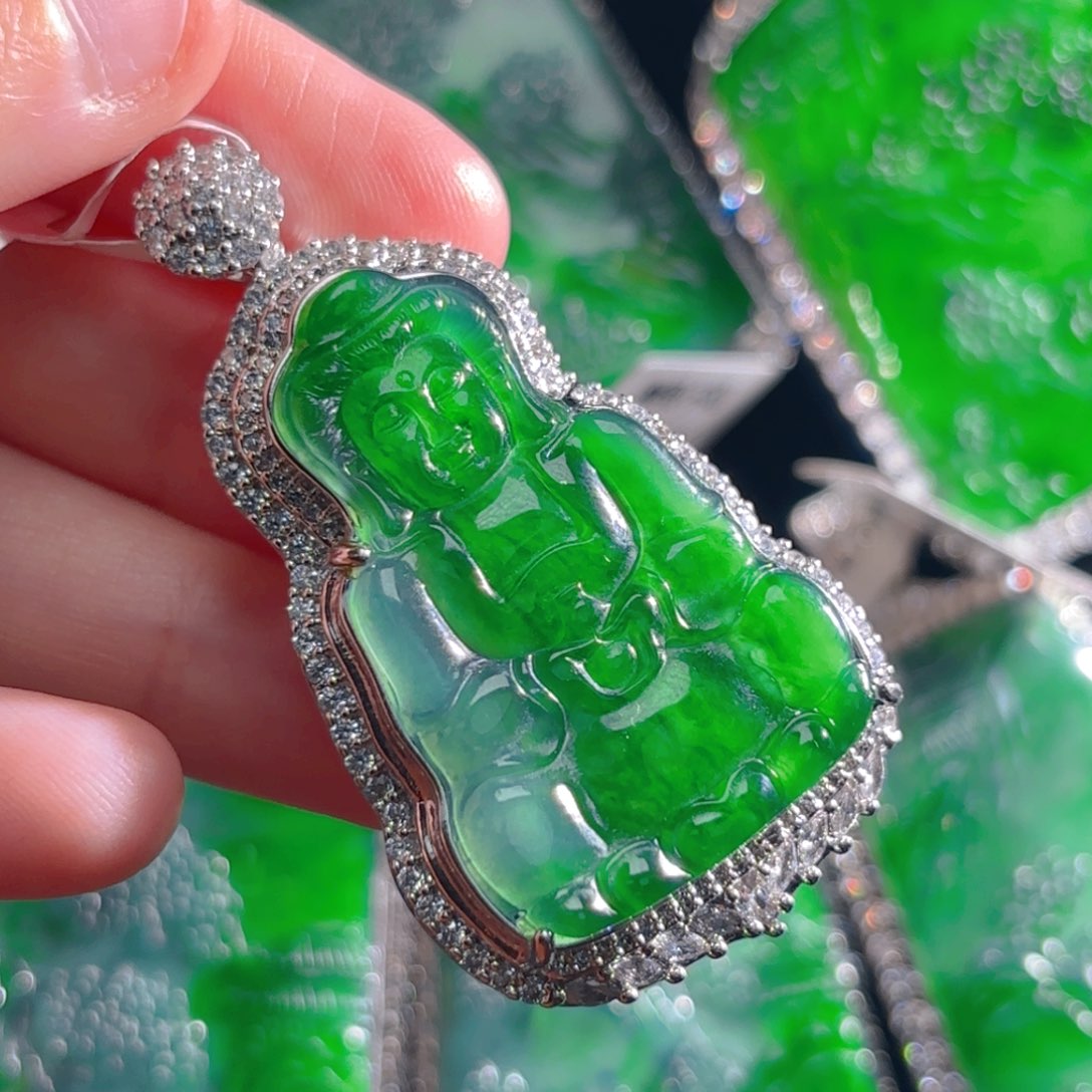 翡翠颈饰未镶嵌观音