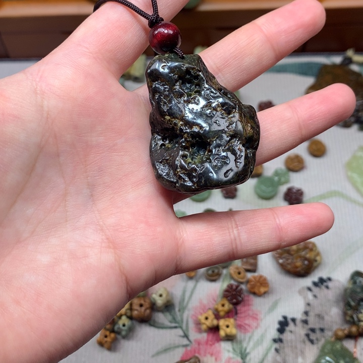 岫岩河磨玉（透闪石质玉）未镶嵌挂件