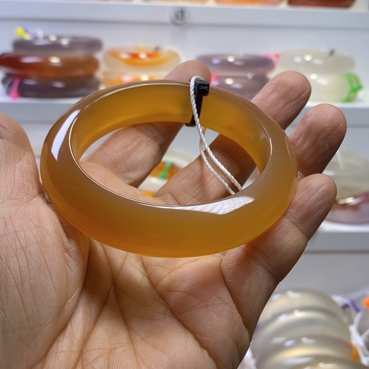 玛瑙/玉髓手镯未镶嵌