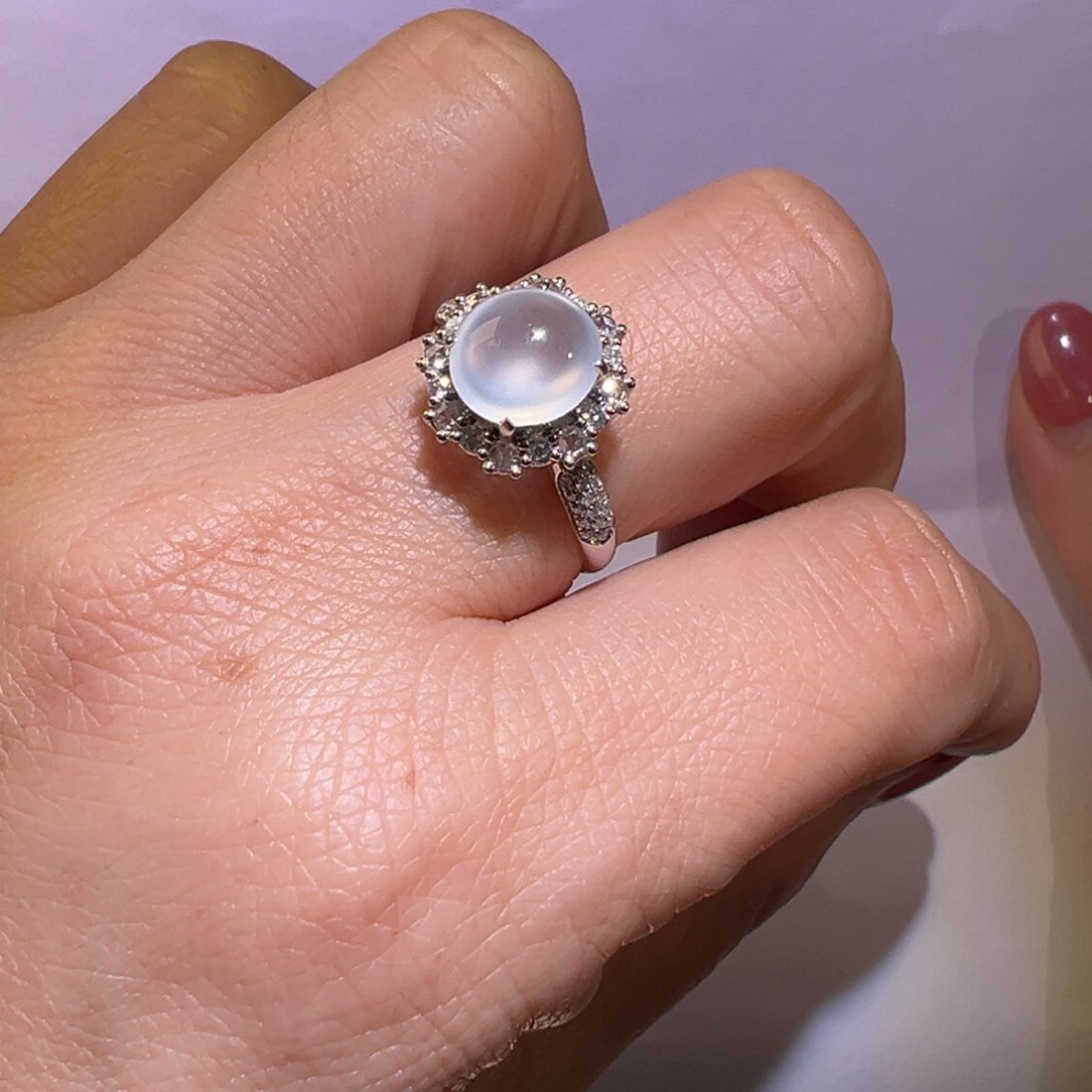 翡翠戒指18K金镶嵌戒指