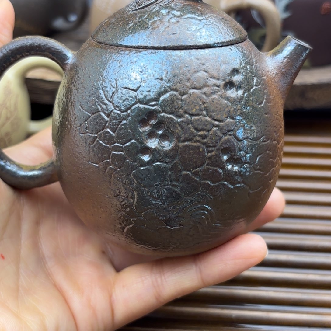茶壶紫砂龙蛋黄降坡200c c