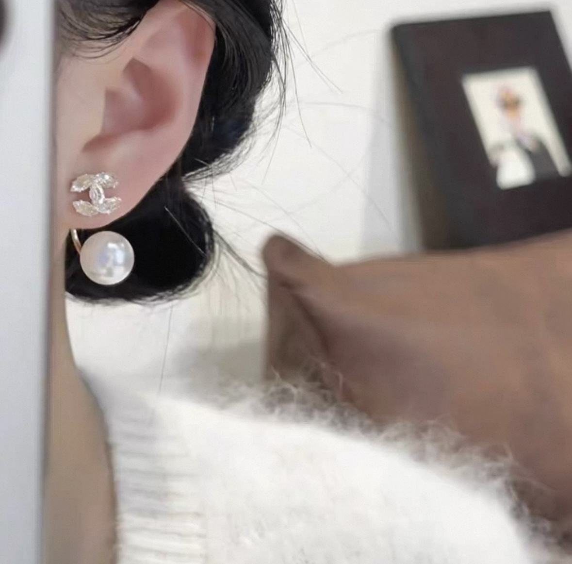合金耳饰 锆石小香风珍珠耳钉女简约设计感百搭耳环