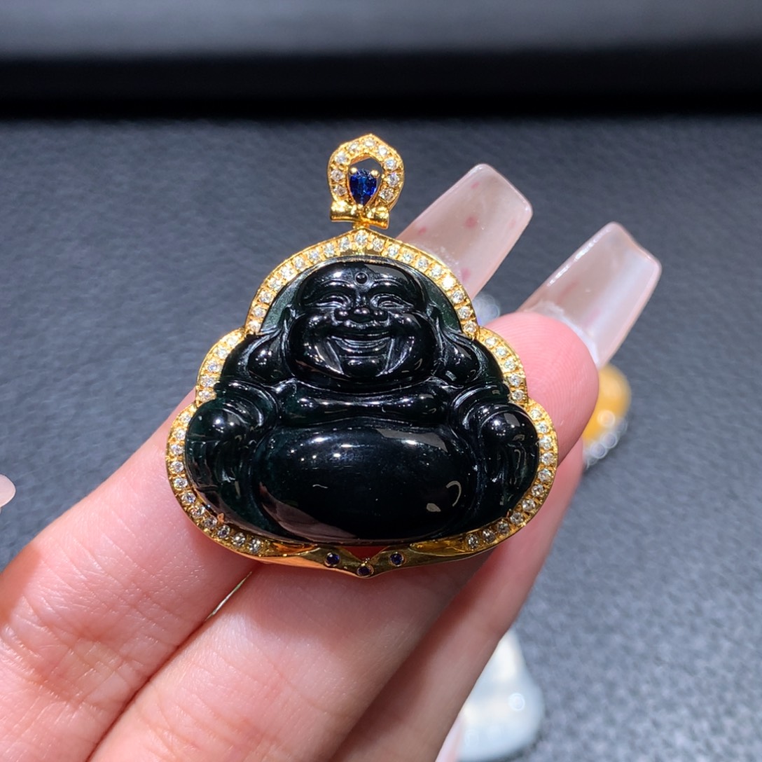 翡翠颈饰18K金镶嵌翡翠