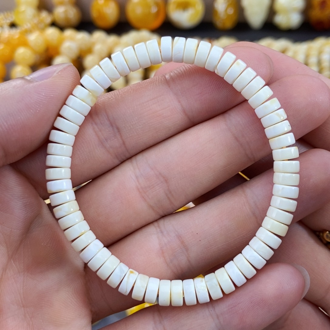 未镶嵌琥珀手链6+mm瓷白蜡