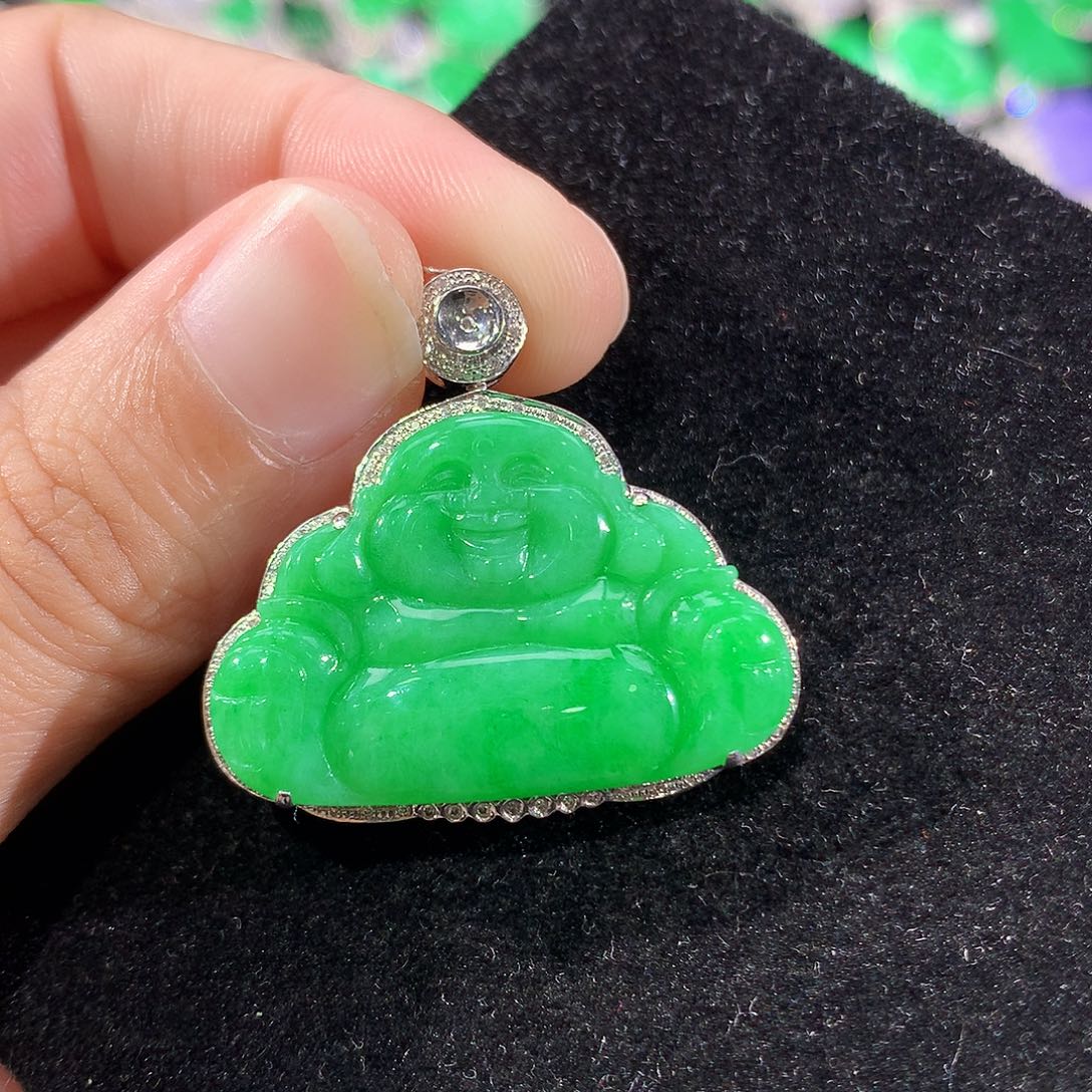 翡翠18K金镶嵌颈饰