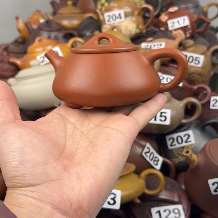 紫砂茶壶壶口微瑕