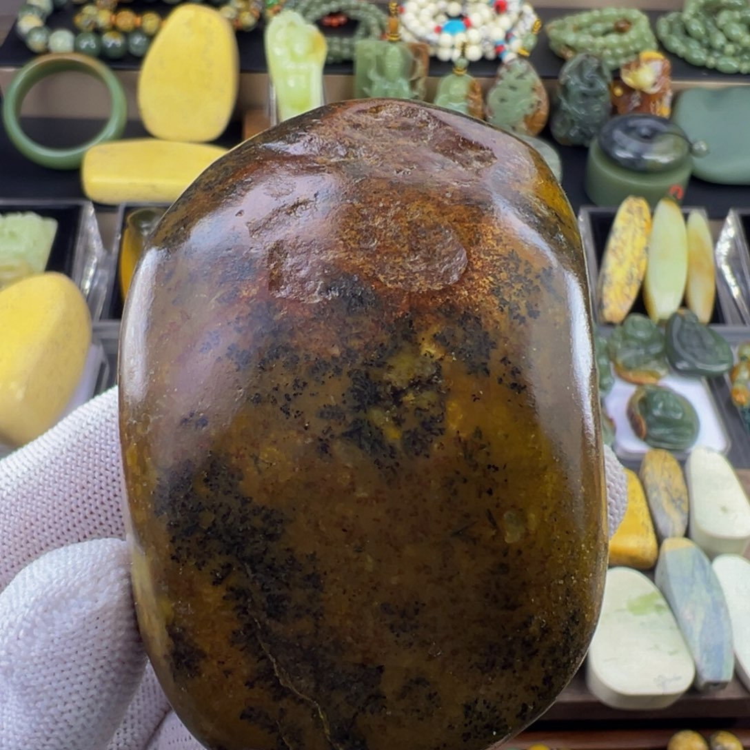 岫岩河磨玉（透闪石质玉）未镶嵌把件