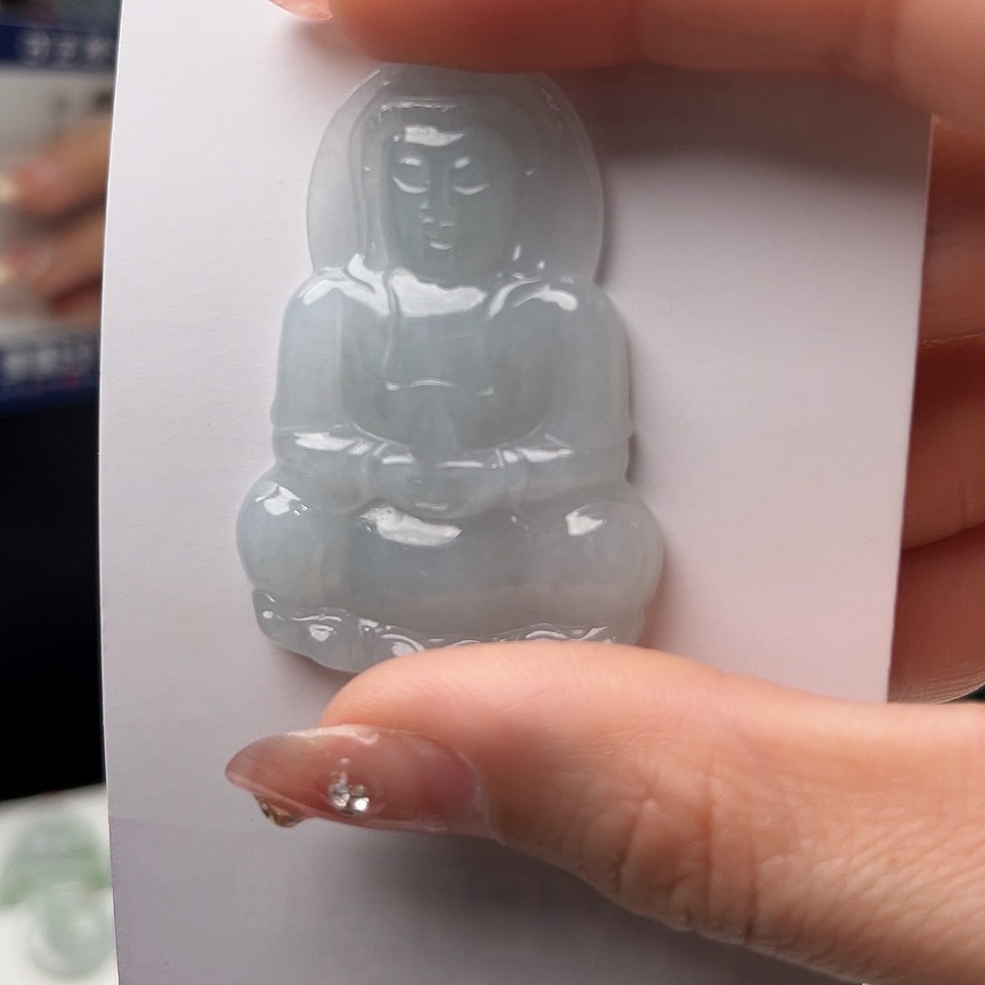 翡翠颈饰未镶嵌浪**儿佛公