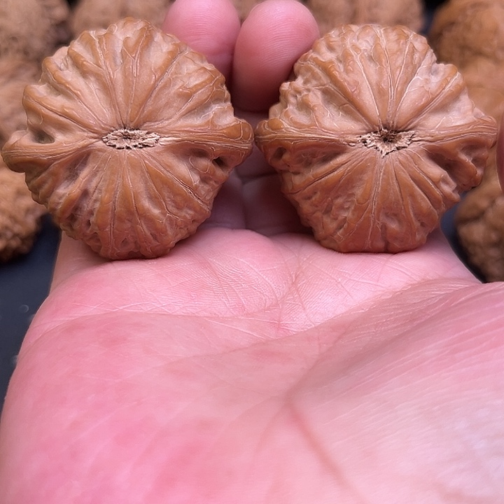 文玩核桃吊坠我想要