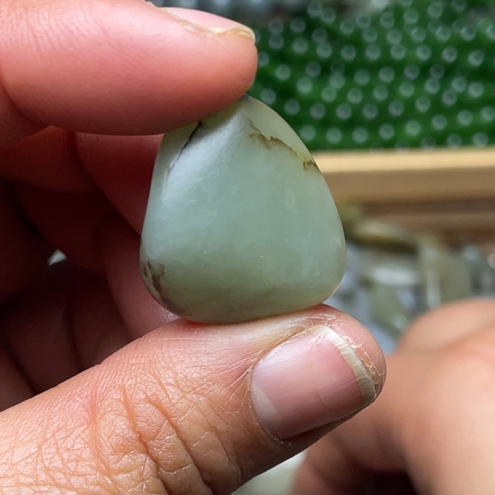 和田玉未镶嵌珠宝半成品