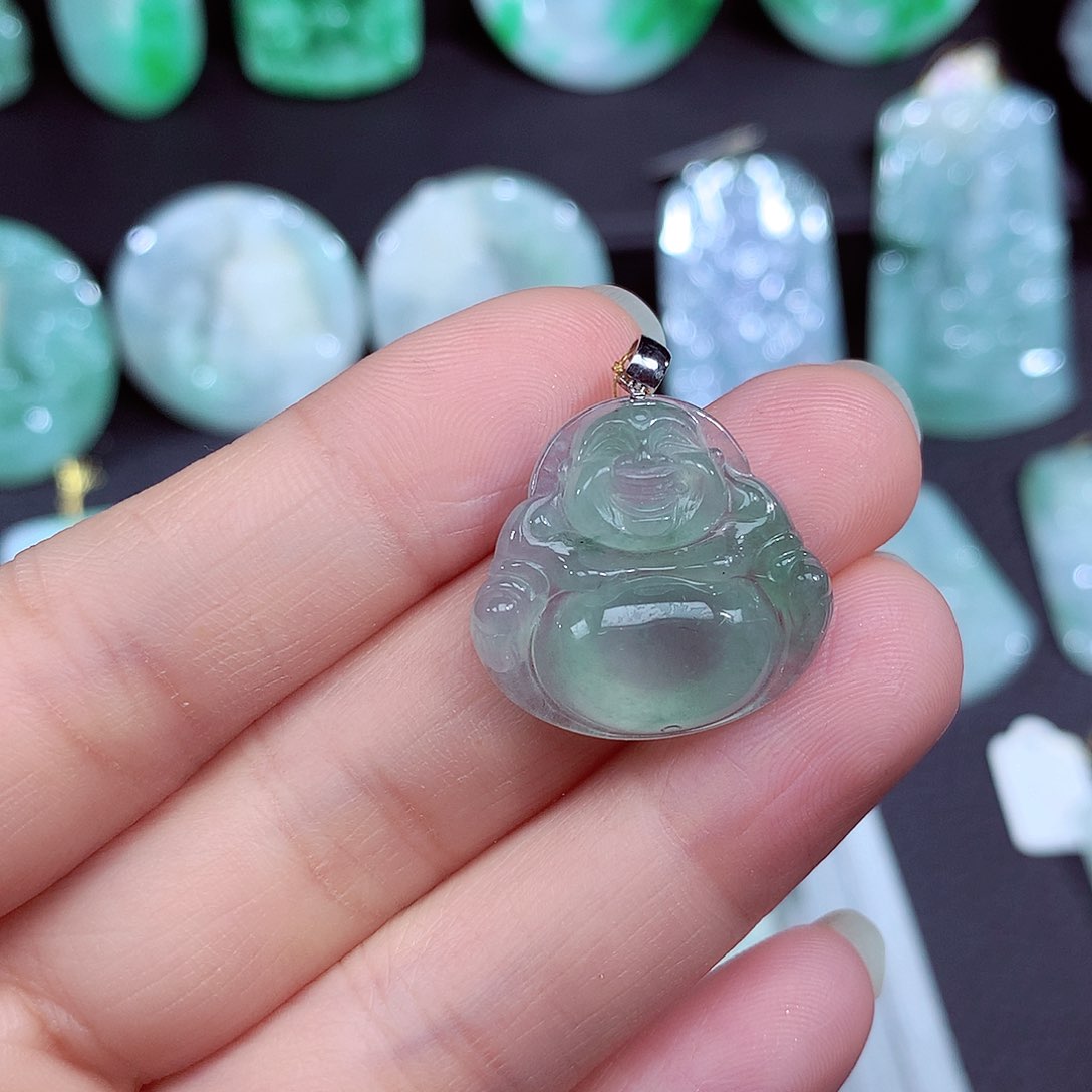 翡翠颈饰18K金镶嵌翡翠吊坠