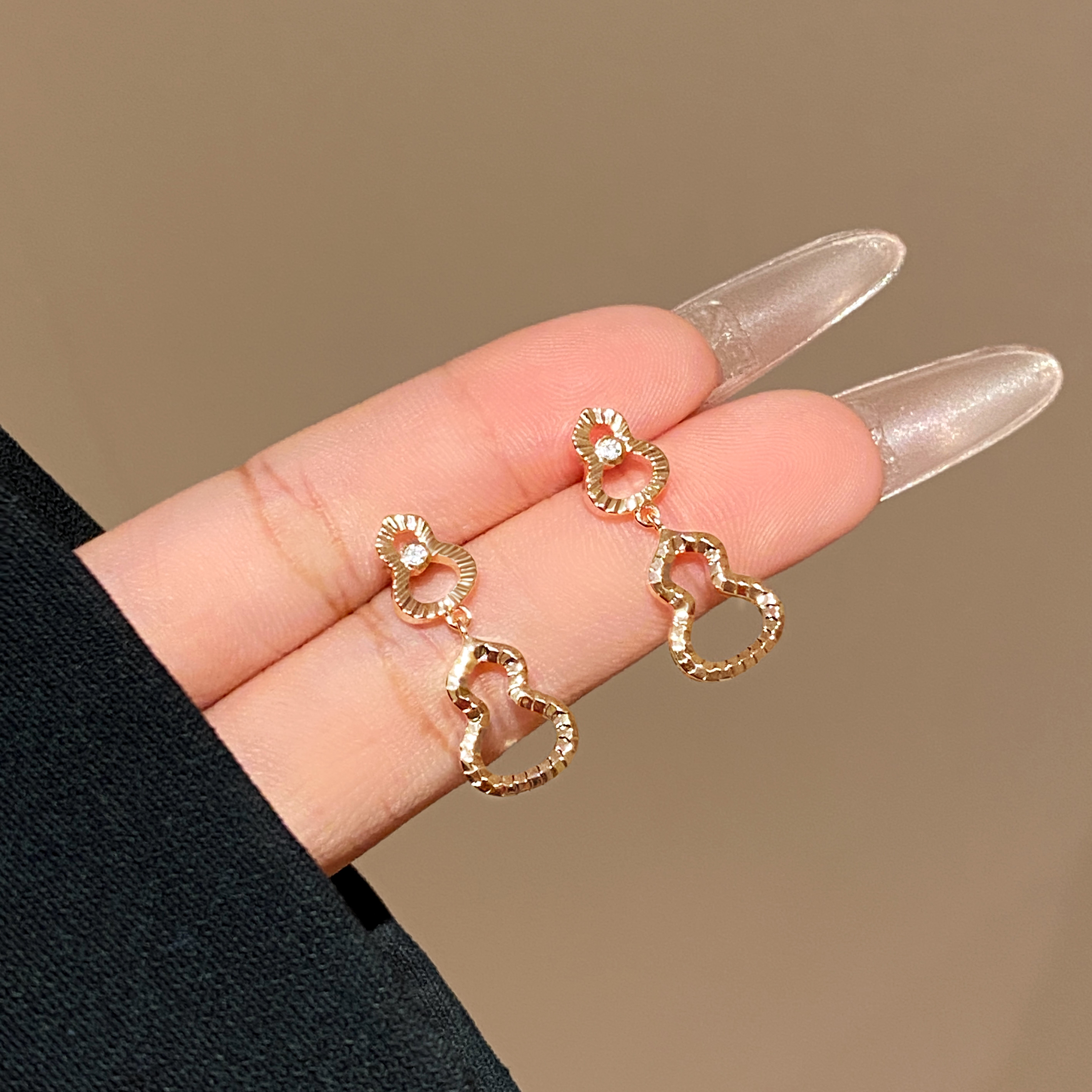   耳环小众百搭通勤镂空葫芦吊坠耳钉A3716