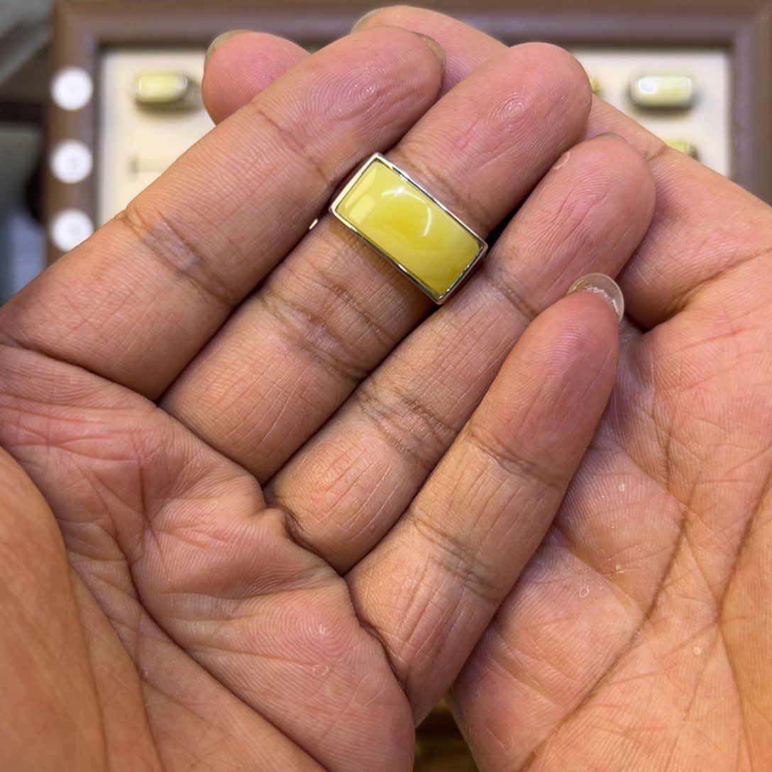 银S925镶嵌琥珀戒指普****发琥珀蜜蜡镶嵌戒指