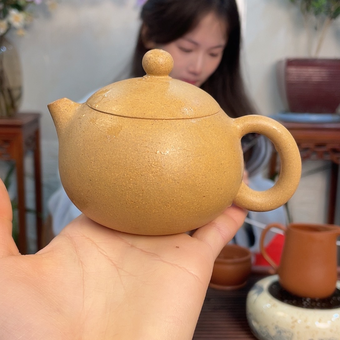 紫砂茶壶黄金段西施