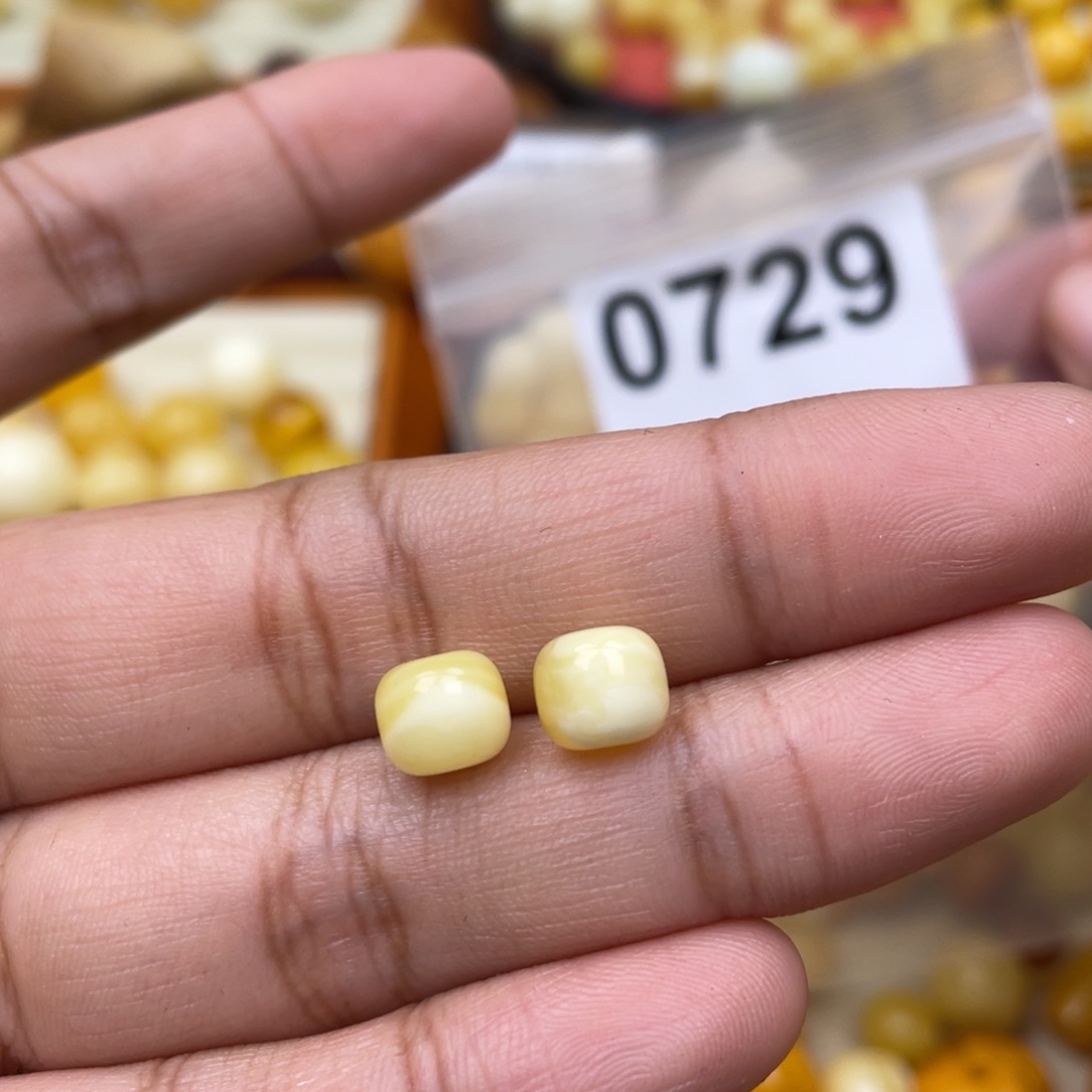 琥珀珠宝奇石未镶嵌8x7