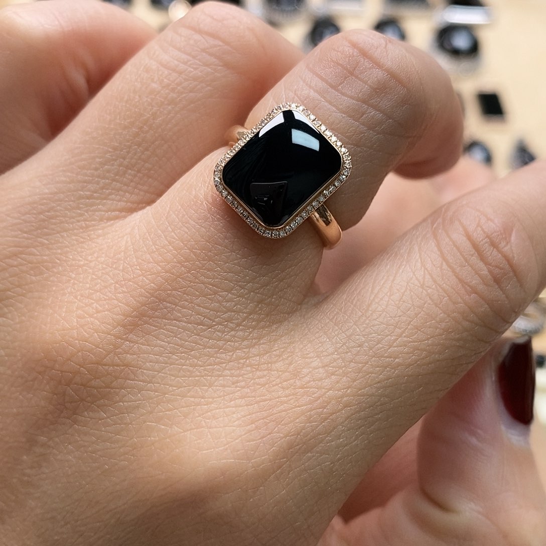 翡翠戒指18K金镶嵌墨翠