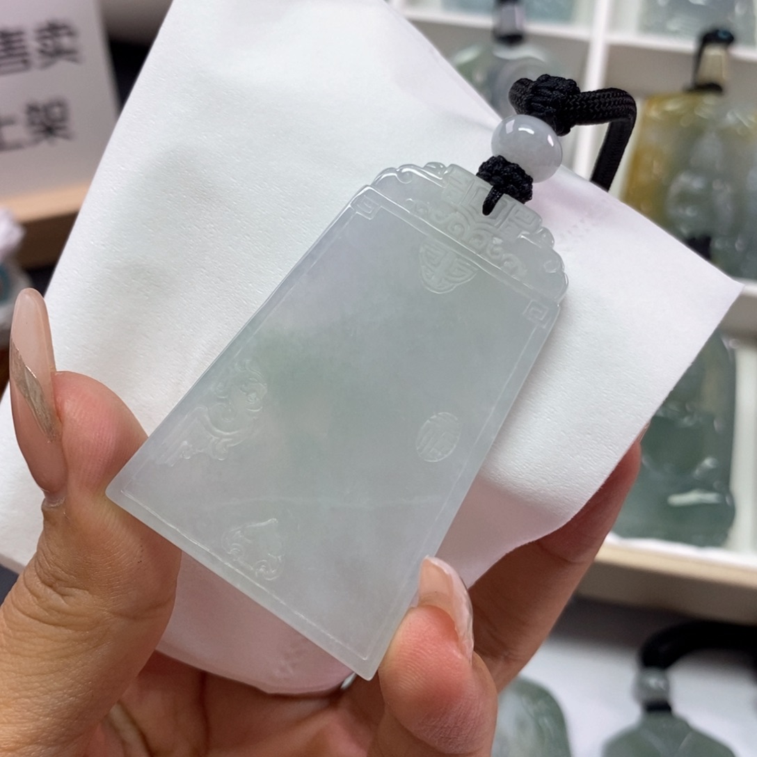 翡翠未镶嵌挂件翡翠