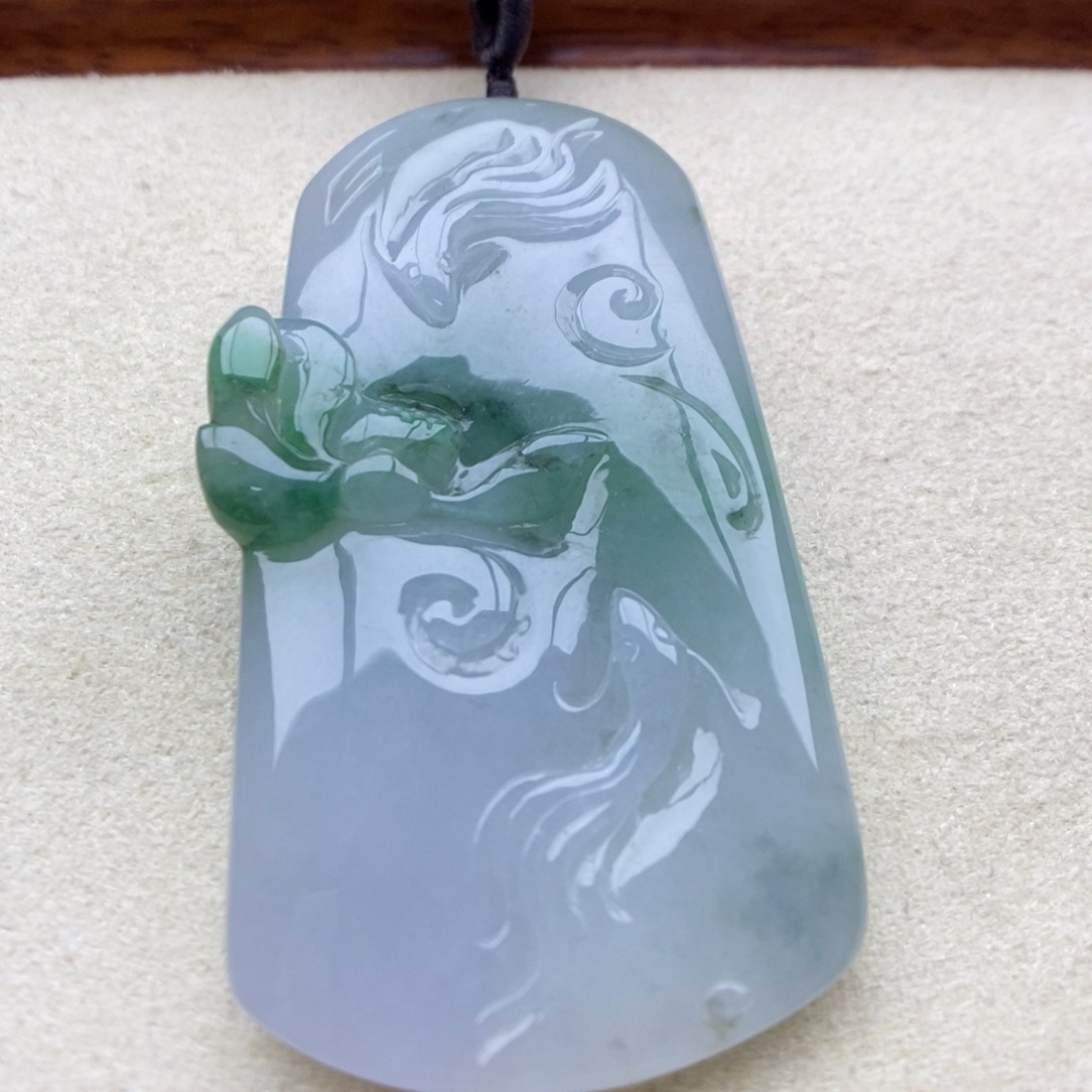 翡翠未镶嵌颈饰吊坠