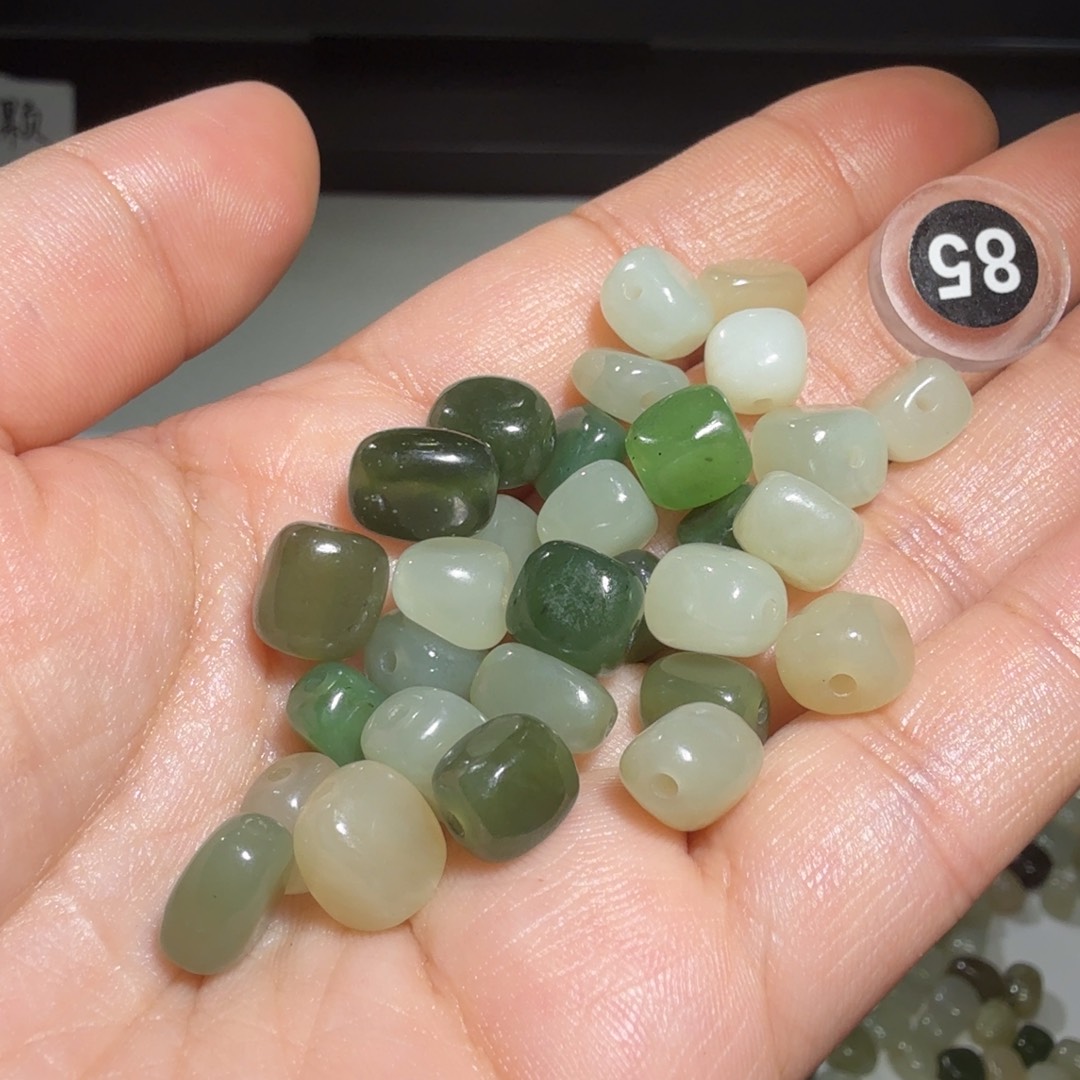 和田玉未镶嵌珠宝奇石