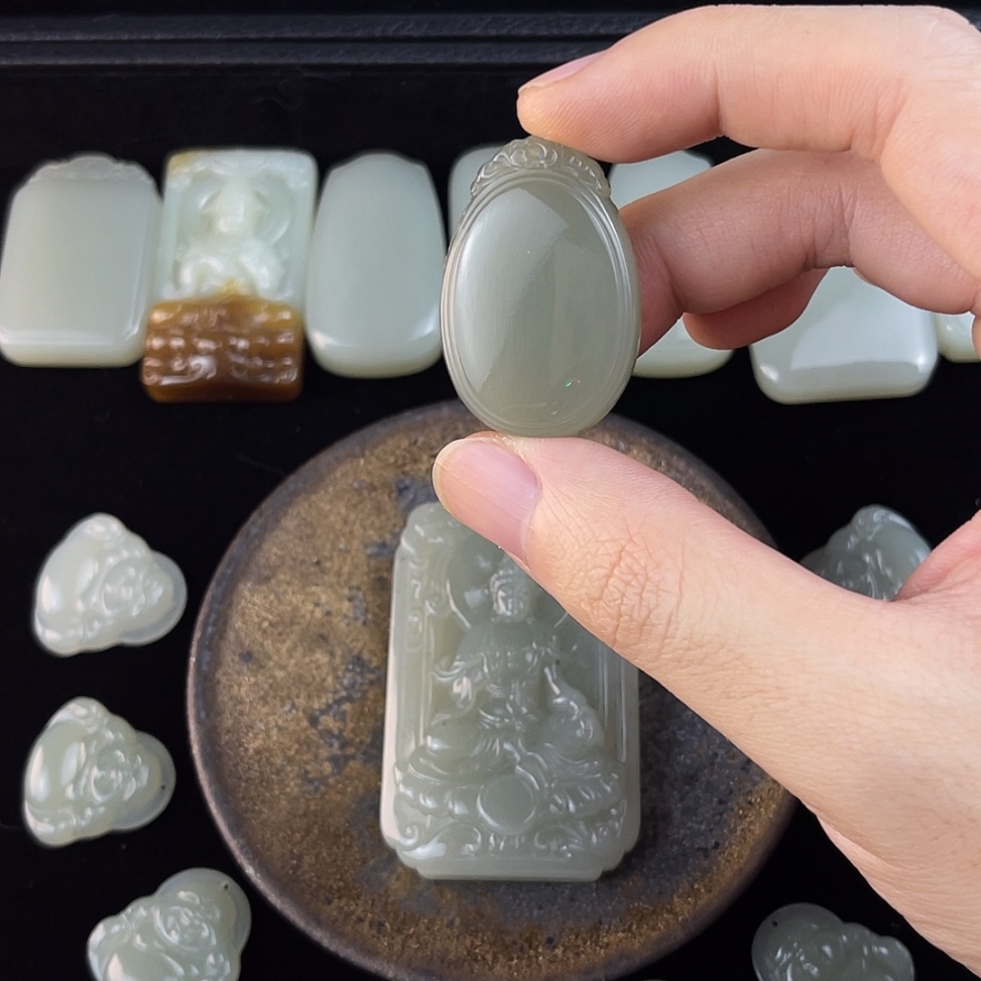 和田玉未镶嵌颈饰且末料纯天然和田玉无事牌