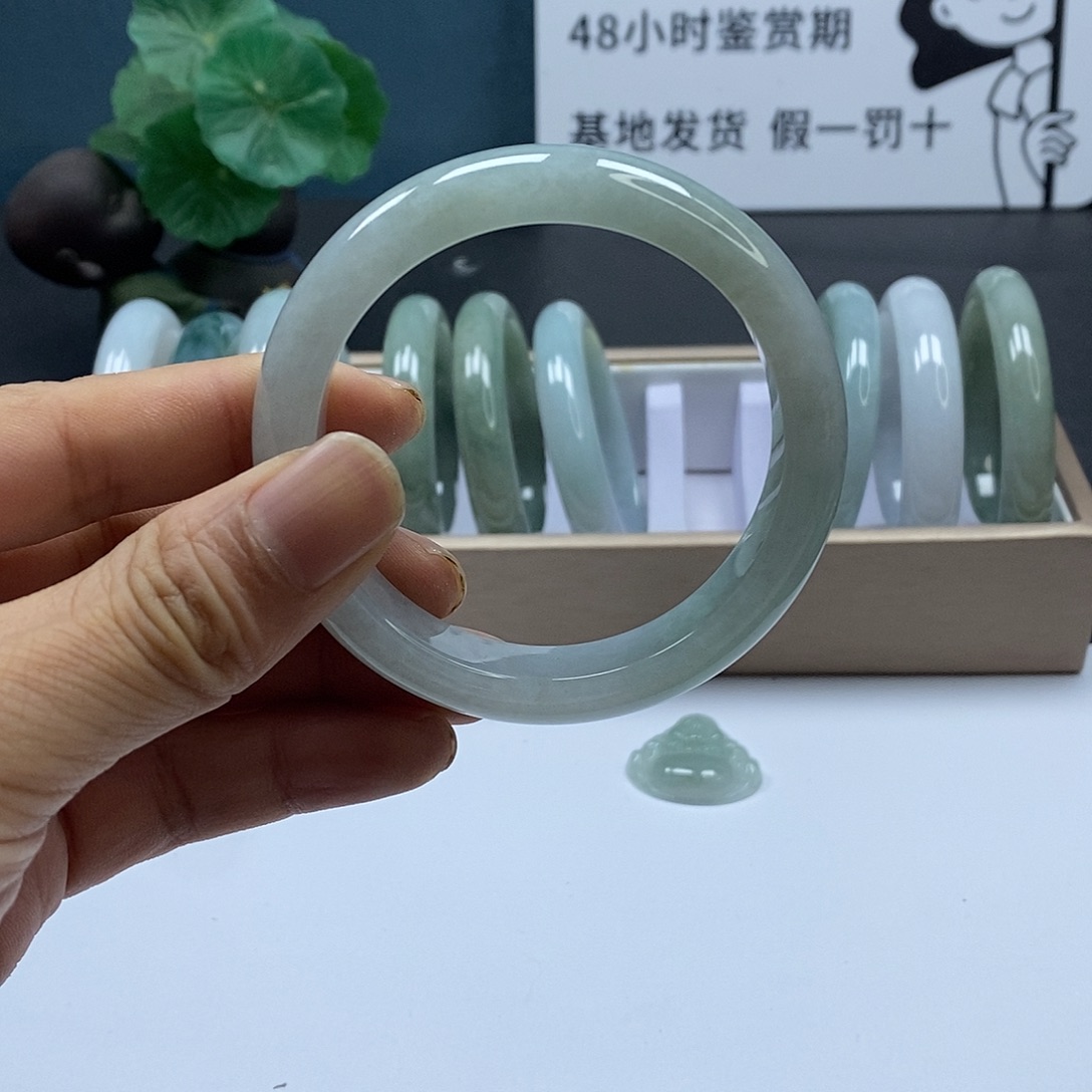 翡翠未镶嵌手镯翡翠手镯