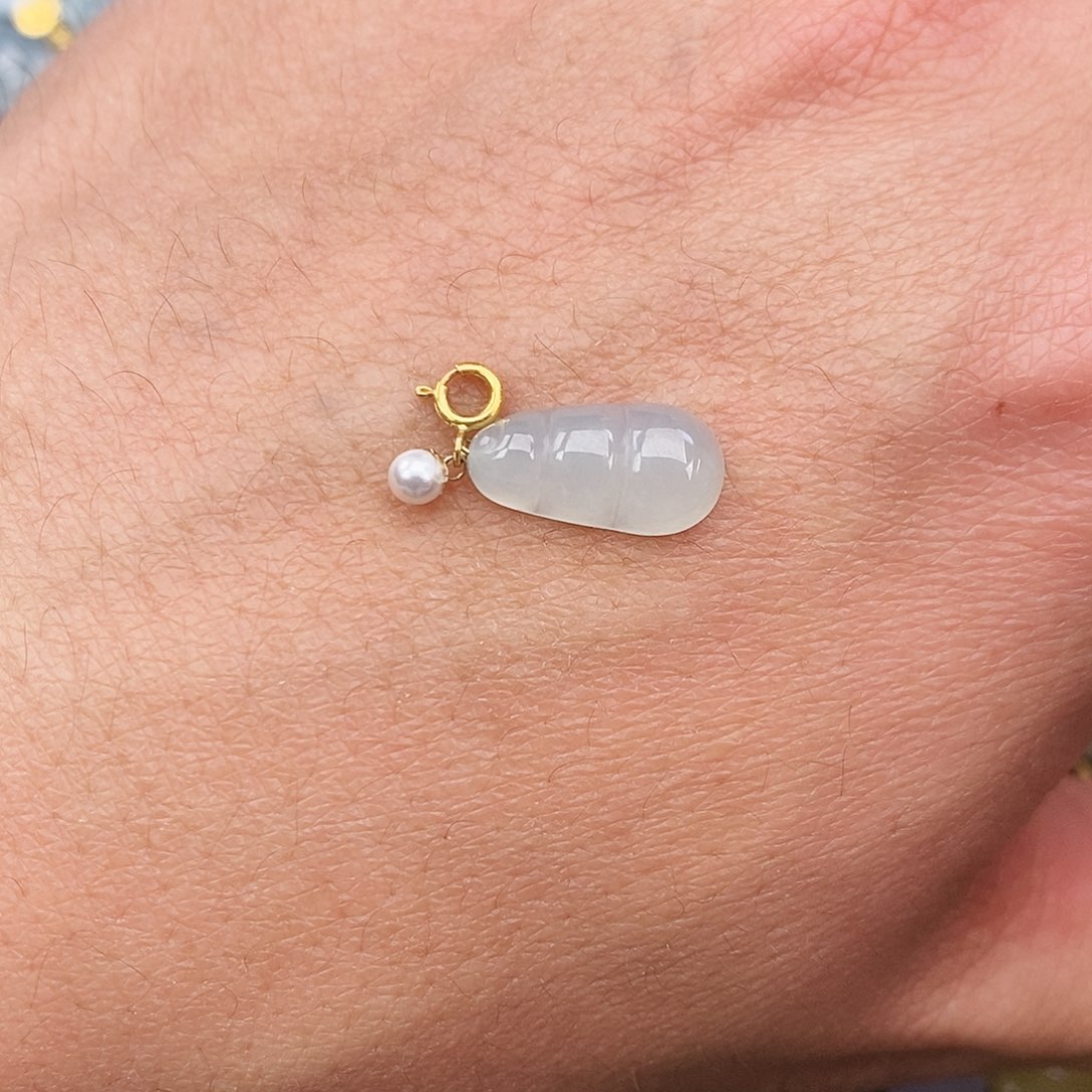 翡翠颈饰18K金镶嵌豆子