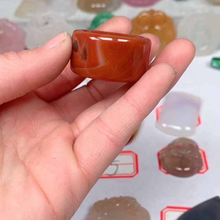 玛瑙/玉髓颈饰未镶嵌老*