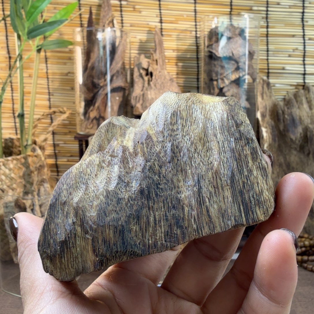 沉香碎屑沉香沉香包头47g