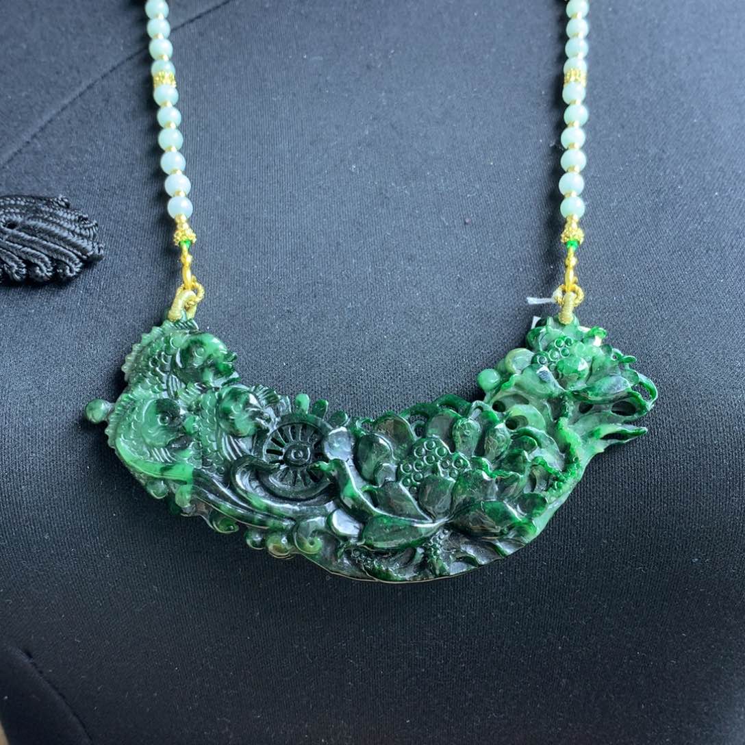 翡翠颈饰未镶嵌翡翠