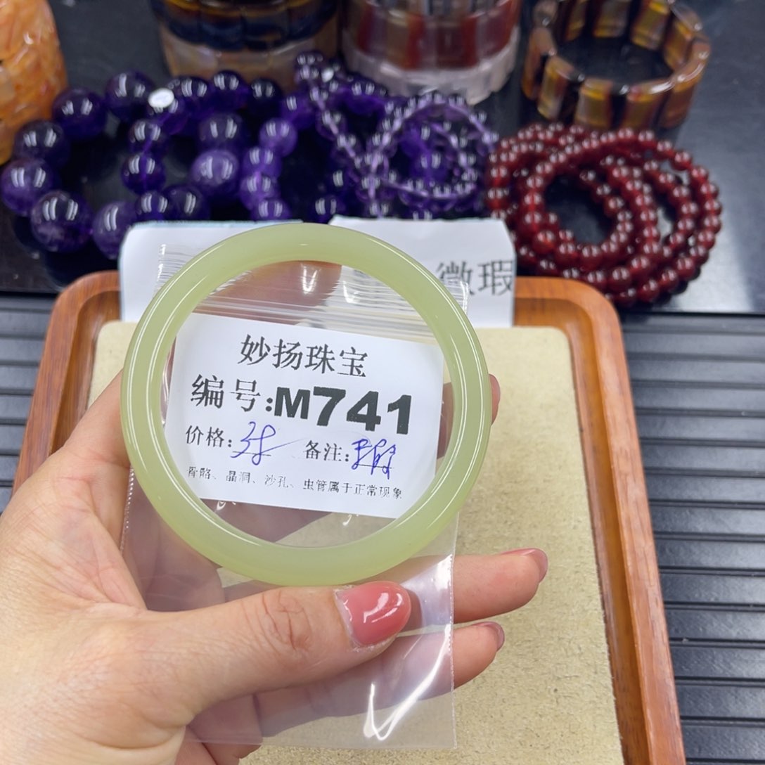 硅化珊瑚（珊瑚玉）未镶嵌默认微瑕清*枝