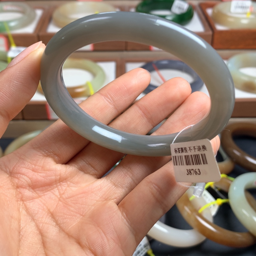 【闪购商品】和田玉手镯未镶嵌55.8