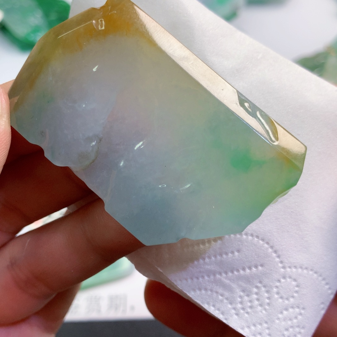 【闪购商品】翡翠吊坠(不含链)未镶嵌