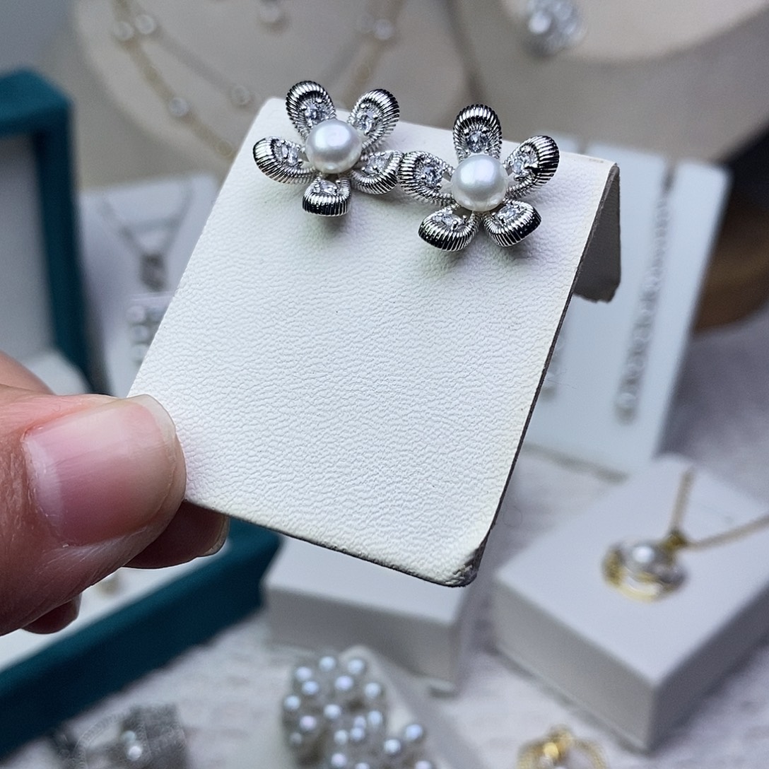 银S925镶嵌淡水珍珠耳饰