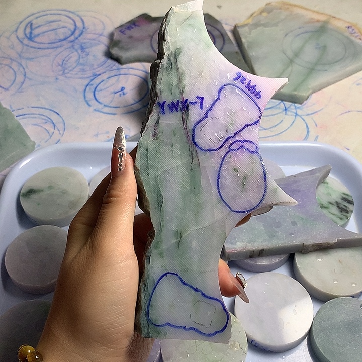 定制翡翠未镶嵌翡翠吊坠