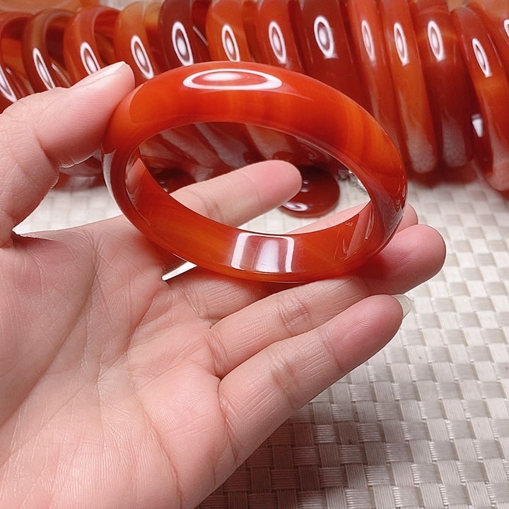 玛瑙/玉髓手镯未镶嵌