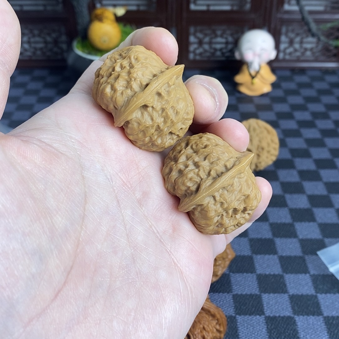 桃核把件34.5门头沟元宝