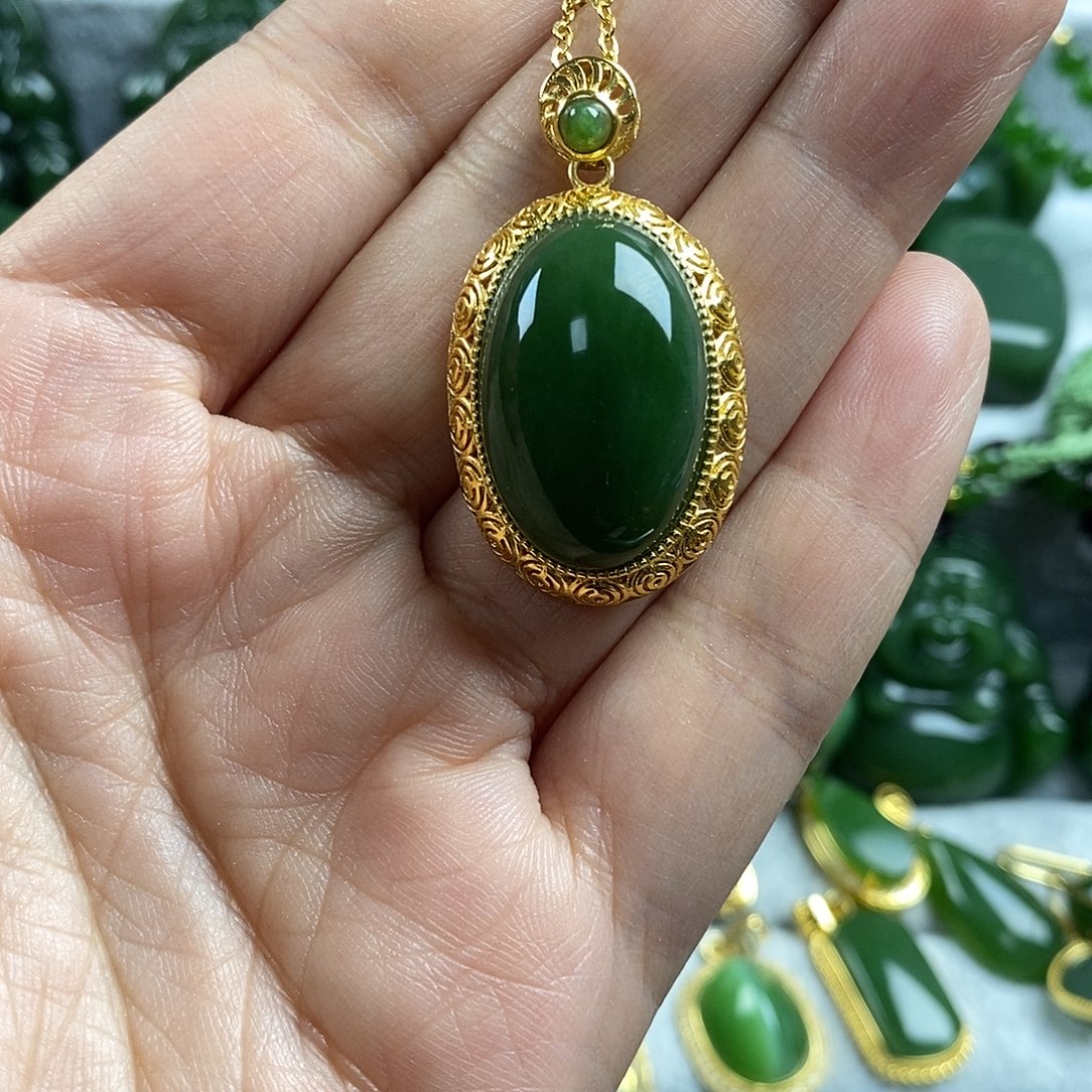 和田玉（碧玉）未镶嵌颈饰