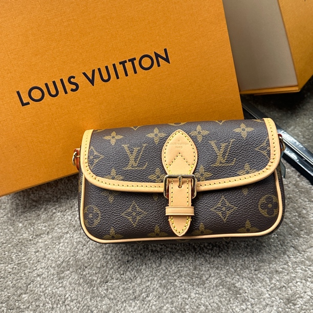 99新 LouisVuitton/路易威登 经典老花法棍nano斜挎包手提包