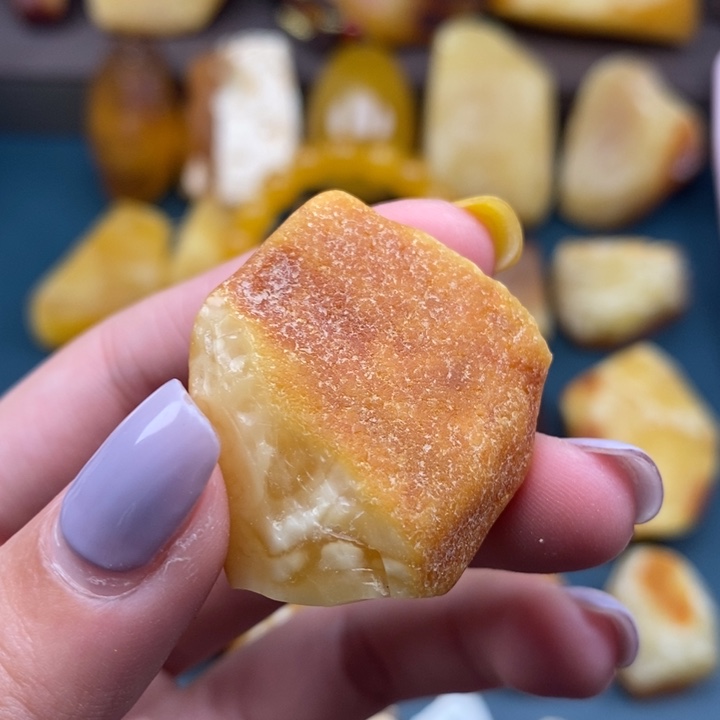 定制琥珀未镶嵌蜜蜡