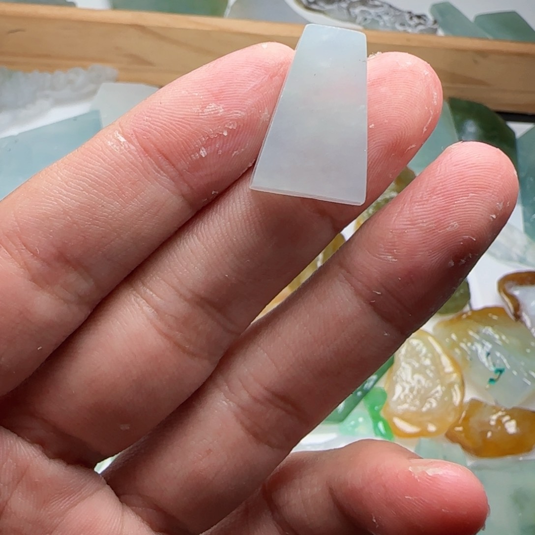 定制翡翠未镶嵌不包工