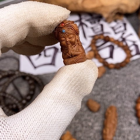 檀香木手串/手链小*桃老山檀香雕刻扎基配饰