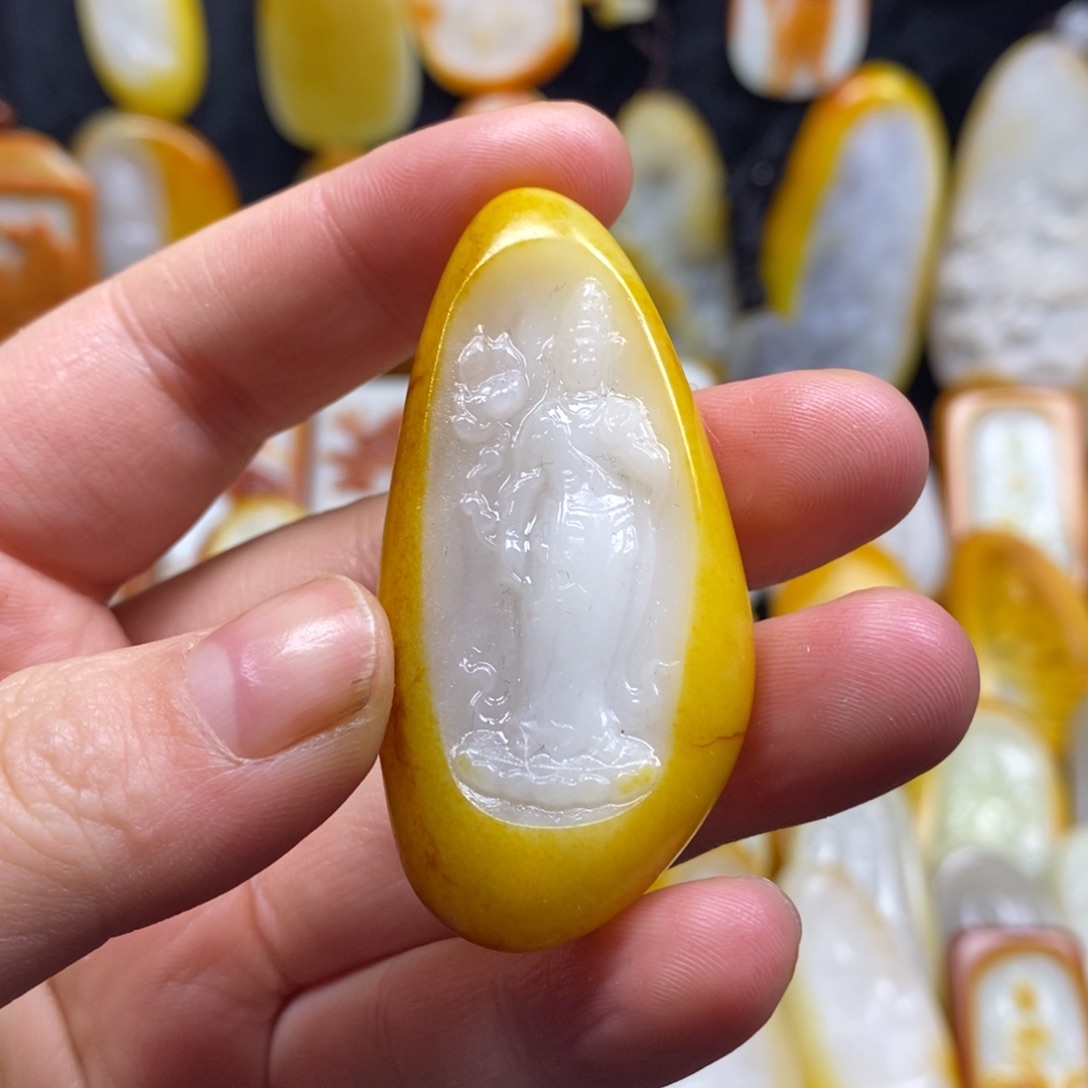 和田玉未镶嵌颈饰