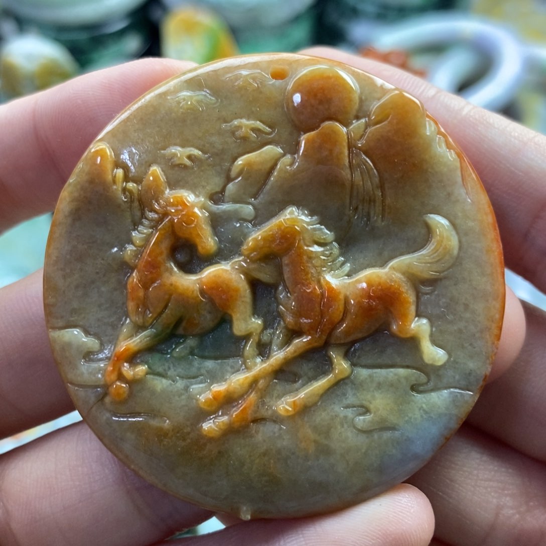 翡翠未镶嵌颈饰岁**歌吊坠