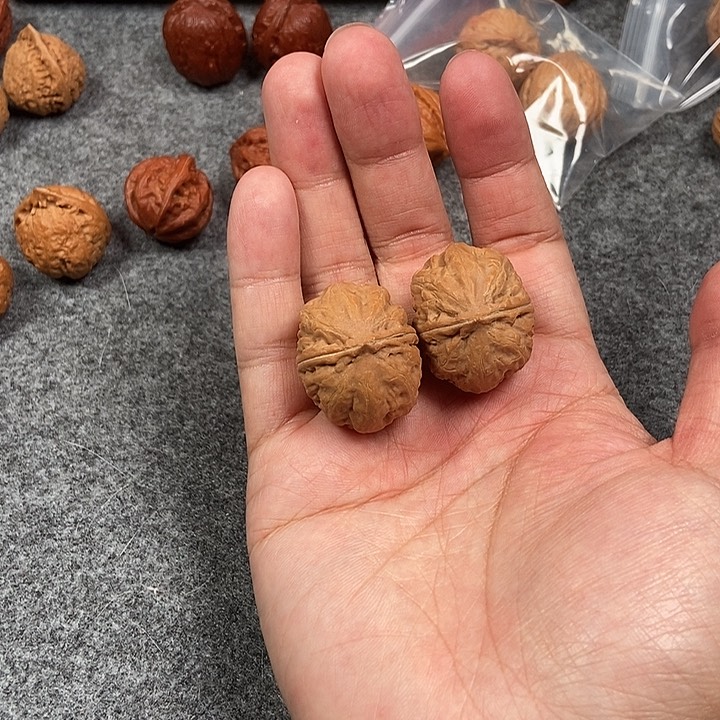 文玩核桃吊坠方块