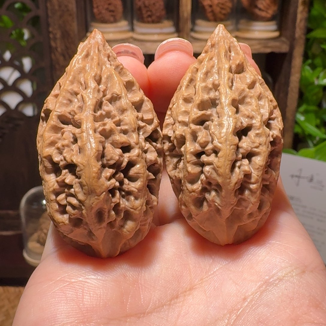 把件文玩核桃梅花刺