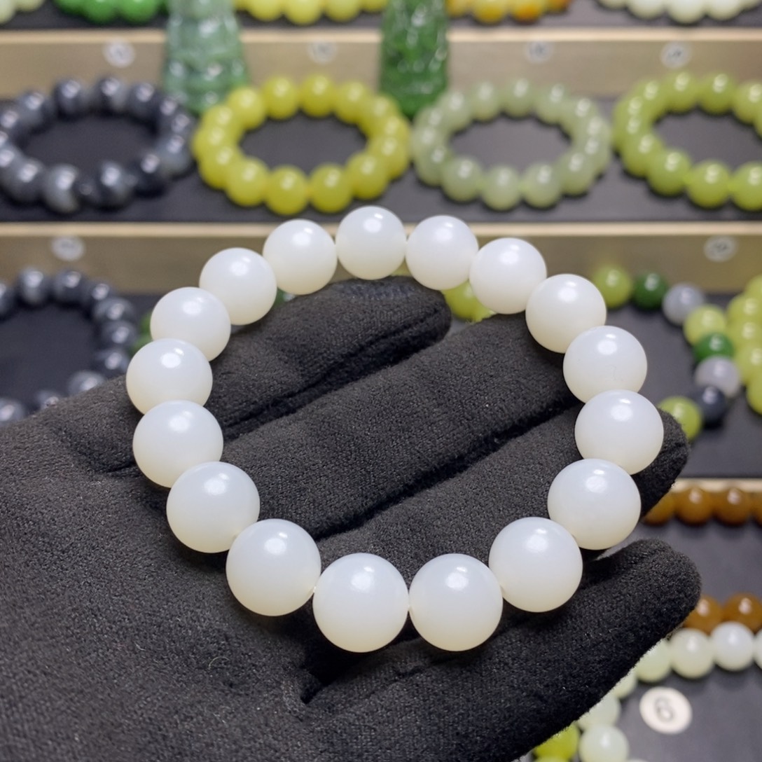 和田玉未镶嵌手串