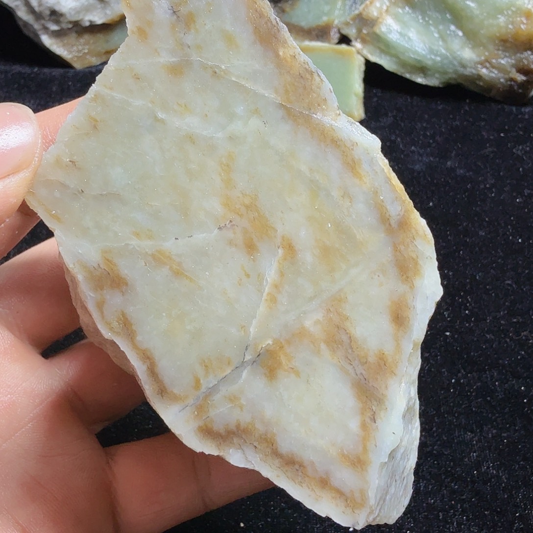 和田玉（糖玉）未镶嵌珠宝半成品