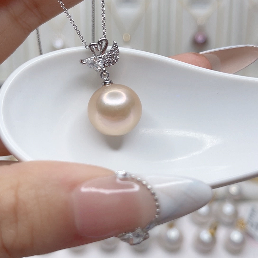 淡水珍珠吊坠(赠链)未镶嵌