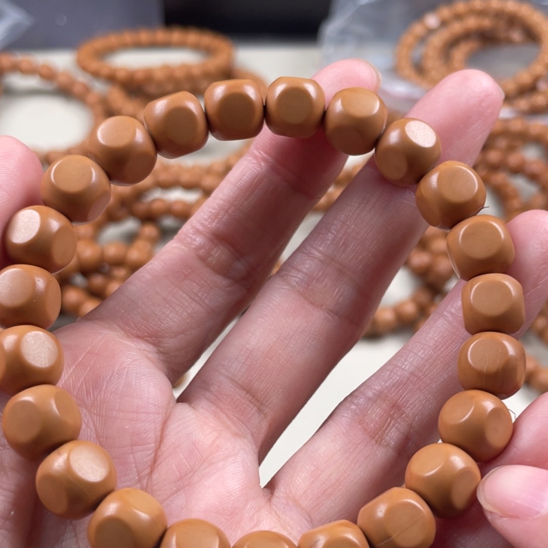 猴头核桃吊坠走色六方大面